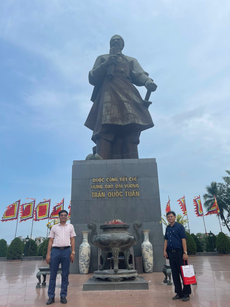 Theo chân đoàn làm phim